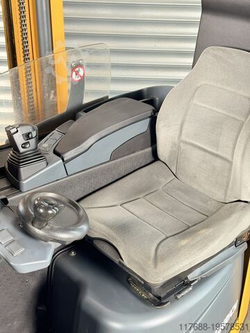 Reach trucks Jungheinrich ETV 216 - Service Neu - Batterie 80% - Nur 5.474 Std. -7,1m