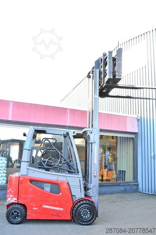 Gabelstapler Jungheinrich EFG 425k