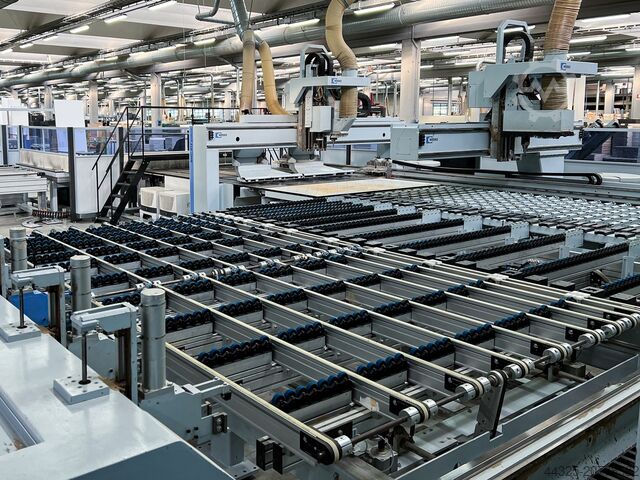 Bearbeitungszentrum mit Nestingtisch WEEKE PROFI BHC912/43/25