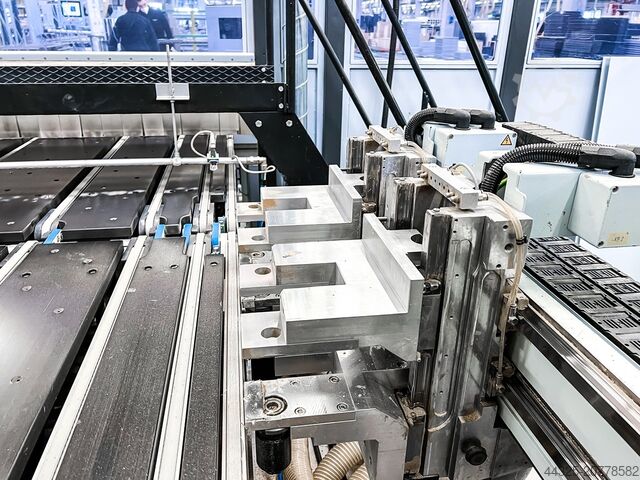 Bearbeitungszentrum mit Nestingtisch WEEKE PROFI BHC912/43/25