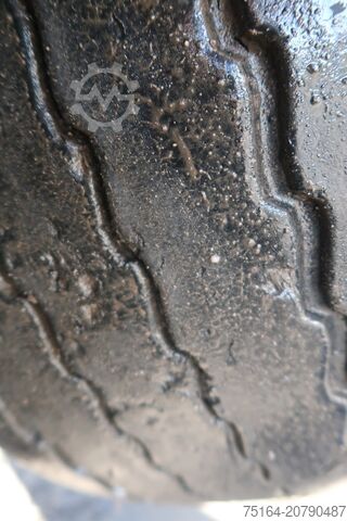 Kipper Auflieger Wielton NW-3 Stahlrundmulde