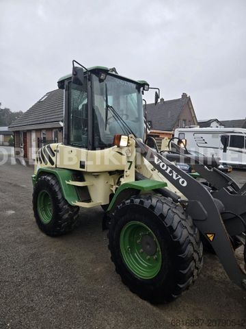 Radlader VOLVO L30B ZX PRO 4 STÜCK AUF LAGER