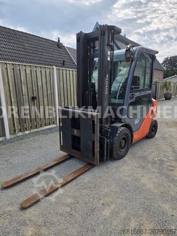 Frontstapler TOYOTA 06-8FD20