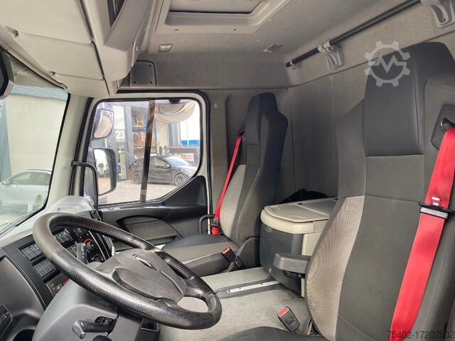 Box body Renault D16.280 / Closed Box / Automatic / Euro 6