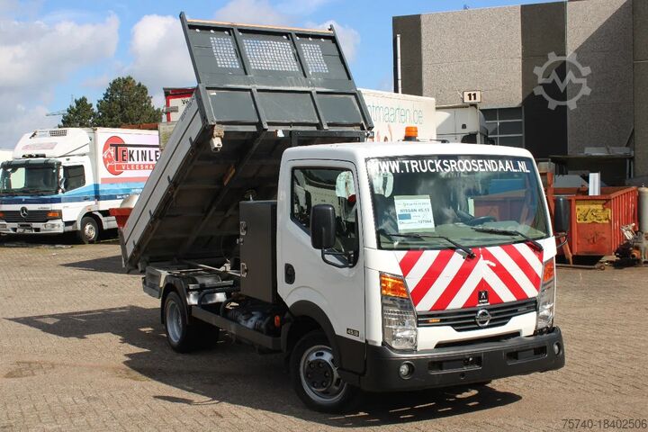 Tipper Nissan 45.13 + EURO 4 + C patent + tipper + MANUAL