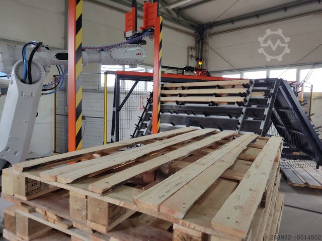 Palettenverdichter + Stapelroboter Pallets CNC nailing machines + robot