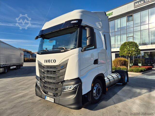 Low deck  tractor unit Iveco S-WAY 460 LNG / MEGA / INTARDER / 30 STU