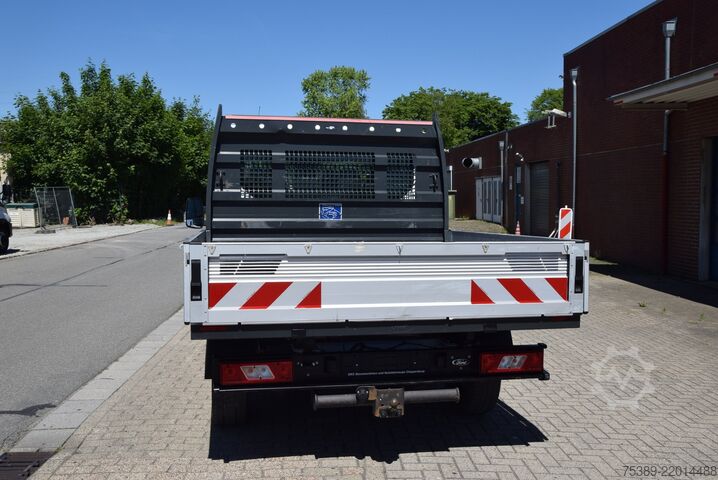 Pick-up van Ford Transit 350 Doka Allrad Klima AHK 1.Hand