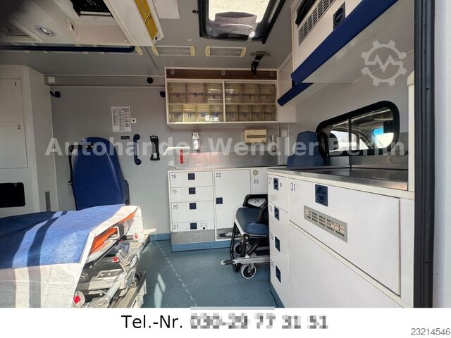 Feuerwehrfahrzeug MERCEDES-BENZ Sprinter 516 CDI RTW Fahrtec mit Trage