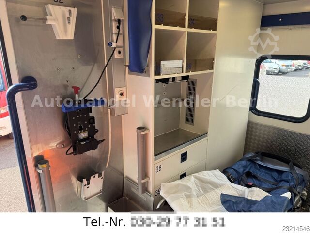 Feuerwehrfahrzeug MERCEDES-BENZ Sprinter 516 CDI RTW Fahrtec mit Trage