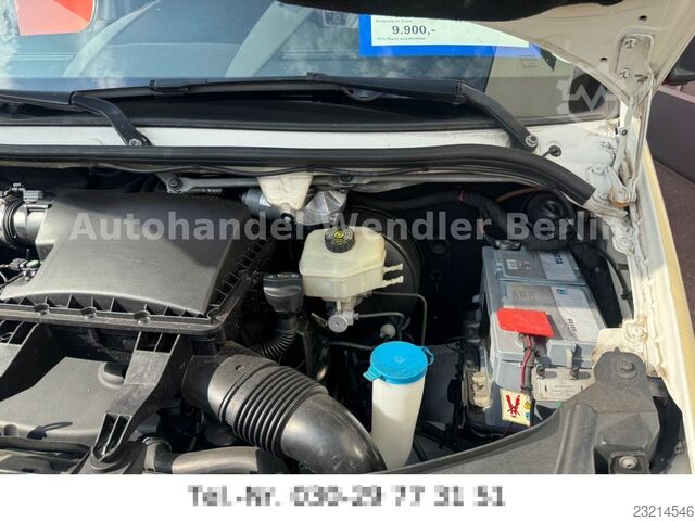 Feuerwehrfahrzeug MERCEDES-BENZ Sprinter 516 CDI RTW Fahrtec mit Trage