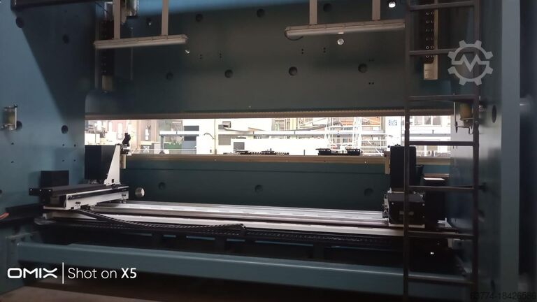 Abkantpresse DURMA AD-S 601000 6 Meter | 1000 Tonnen |