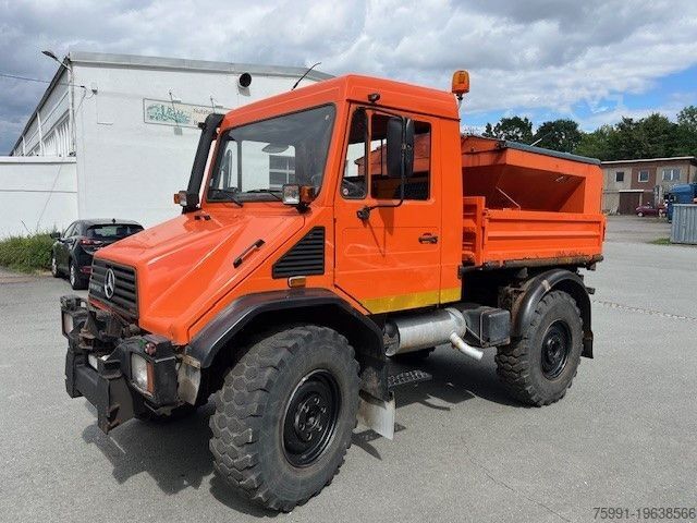 Three-sided tipper truck MERCEDES-BENZ Unimog 418/10 Winterdienst2000