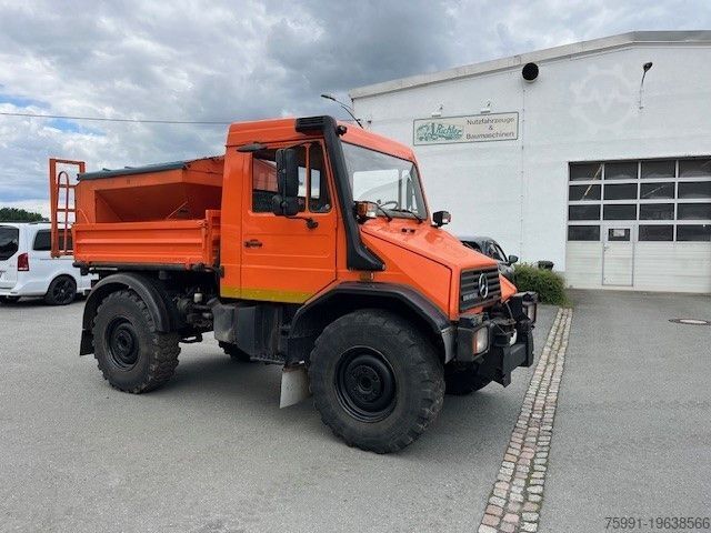 Three-sided tipper truck MERCEDES-BENZ Unimog 418/10 Winterdienst2000