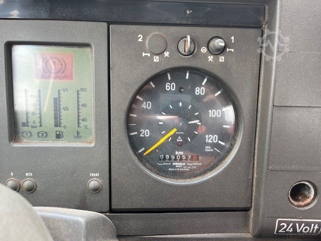 Dreiseitenkipper LKW MERCEDES-BENZ Unimog 418/10 Winterdienst2000