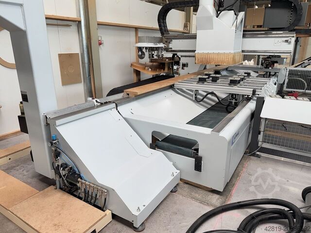 CNC Bearbeitungszentrum HOMAG BAZ 322 / 40 K with edge banding