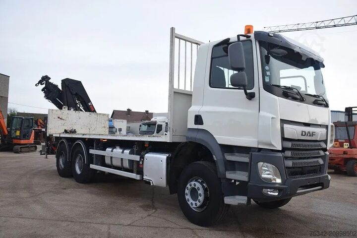 Crane truck DAF CF 530
