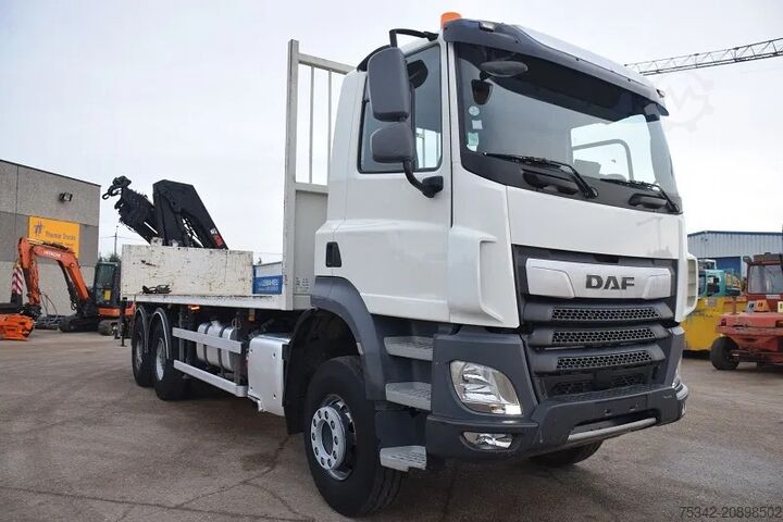 Crane truck DAF CF 530