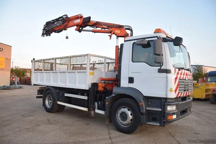 Crane truck MAN TGM 18.240