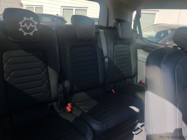 Kleinbus FORD Tourneo Custom Titanium PHEV AHK B&O Pano 19Zoll