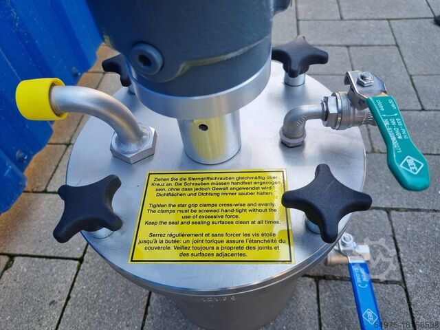 Stainless steel container with agitator Walther Pilot