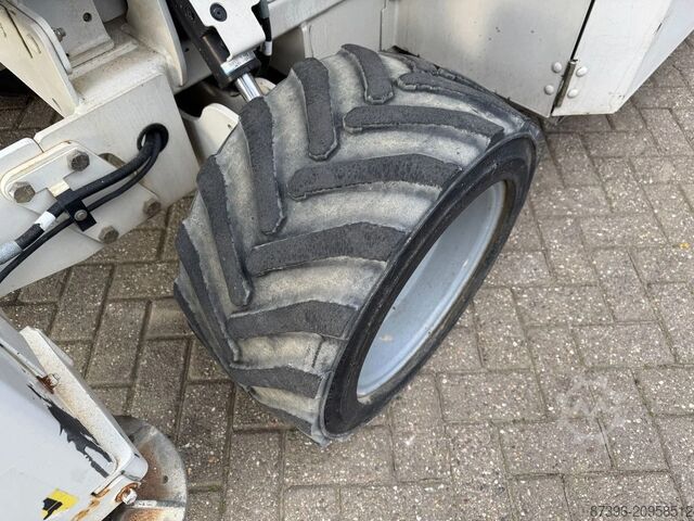 Scherenhebebühne Genie GS3369RT Hoogwerker Schaarhoogwerker Ruwterrein