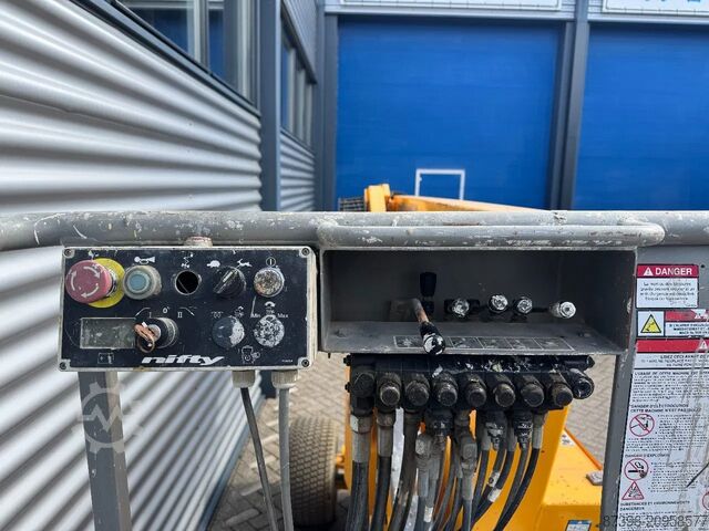 Gelenkteleskoparbeitsbühne Niftylift HR12NE Hoogwerker Knikarmhoogwerker