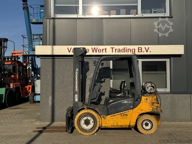 Jungheinrich TFG430S triplex mast 500mm freelift, sideshift, LPG, 2015 JUNGHEINRICH TFG430S triplo500 freelift sideshift LPG 2015