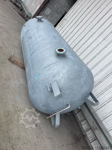 Dryer tank for compressor  