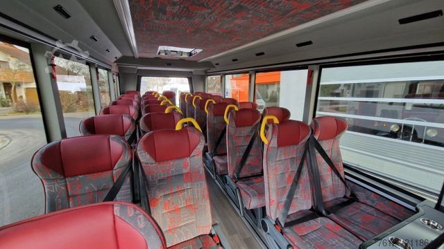 Kleinbus MERCEDES-BENZ 30 Sitzer Schul- Transferbus 519 Lagerfahrzeug