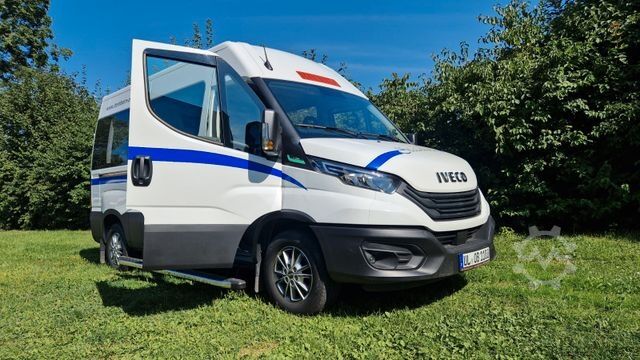Kleinbus IVECO Daily C35 M1 9 Sitzer sauberes Fahrzeug