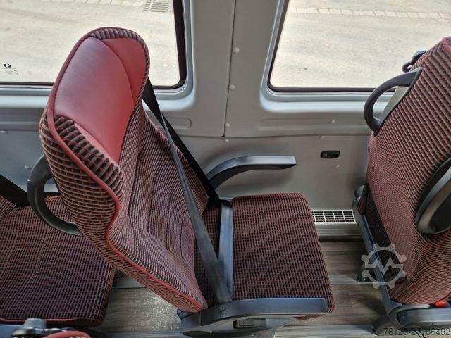 Kleinbus IVECO Daily C35 M1 9 Sitzer sauberes Fahrzeug