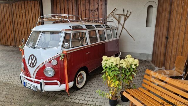 Kleinbus VOLKSWAGEN T 1 Samba mit Safarifenster