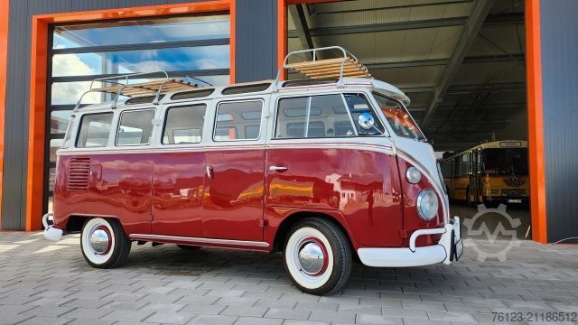 Kleinbus VOLKSWAGEN T 1 Samba mit Safarifenster