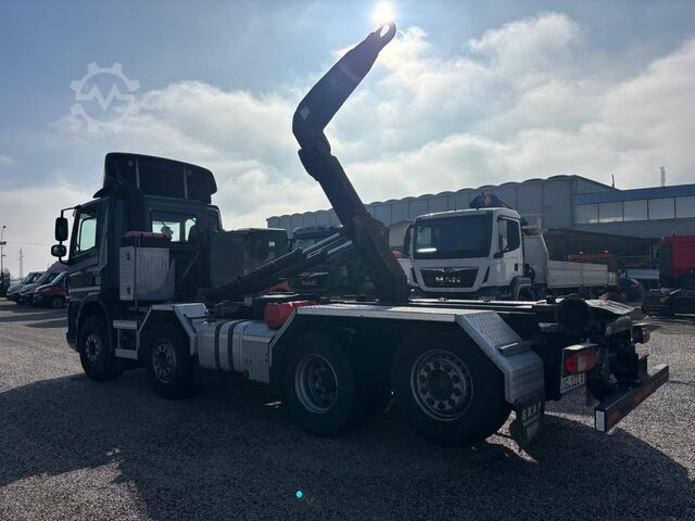 Roll-off tipper truck DAF CF 440