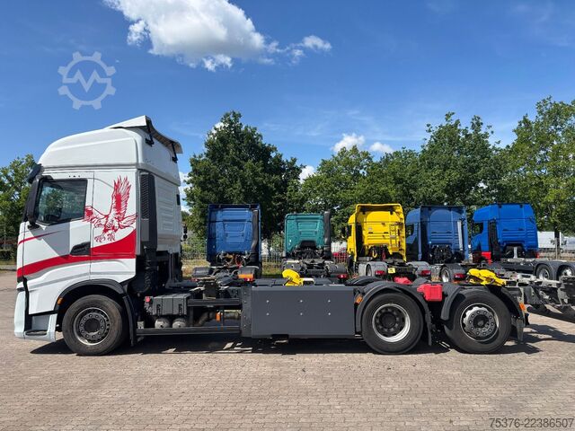 Swap body truck IVECO S-Way CNG AS260 Intarder Lift. Lenkachse