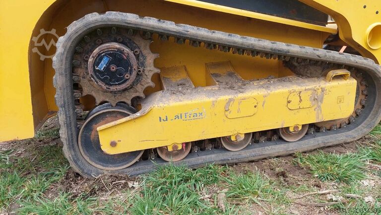 Compact Loaders Gehl RT 175