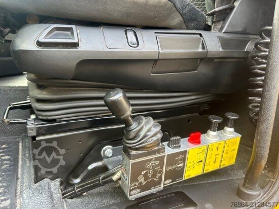 Kipper LKW MERCEDES-BENZ AROCS 4151, 8X4 MEILLER-GESTEINSKIPPER, EURO 6, BORDMATIK, RETARDER, BLATT-BLATT