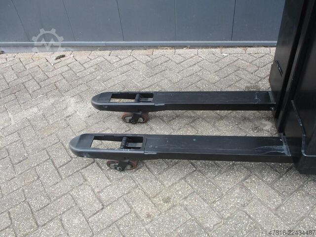 Hochhubwagen BT SWE 080L