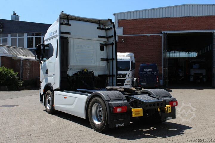 Standard SZM Iveco S-Way 530 Retarder Safety Lock 2Tanks Navi LED