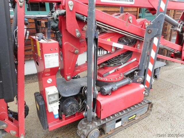 Crawler work platform Hinowa Goldlift 14.70