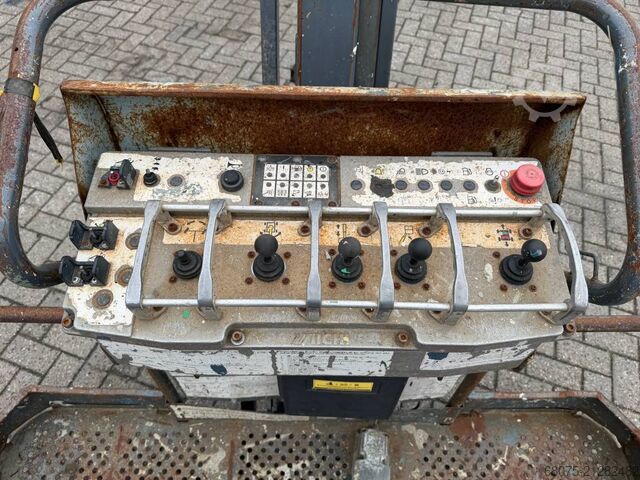 Telescopic boom lift Aichi SP 14 CJ