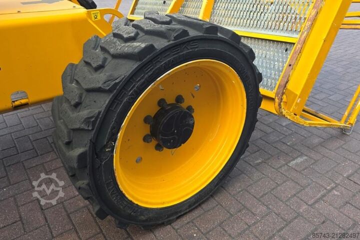 Telescopic boom lift Manitou 280 TJ As-Is, Engine Missing, 28m Working height,