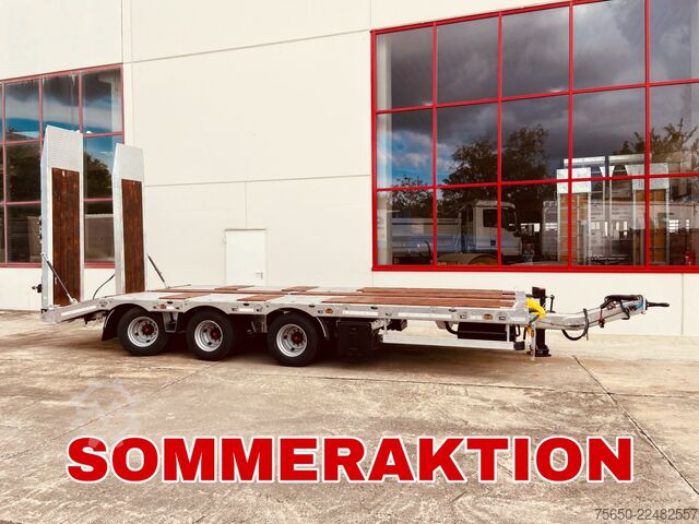 Low loader trailer Möslein TT 31  31 t GG Tridem- Tieflader 3 Achs, gelenktNeufahrzeug