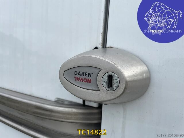 Box van Mercedes-Benz Sprinter E-Sprinter L2H2