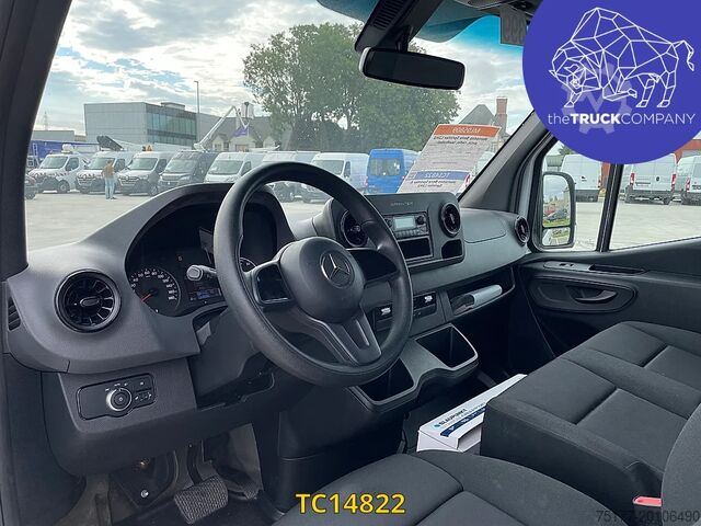 Box van Mercedes-Benz Sprinter E-Sprinter L2H2