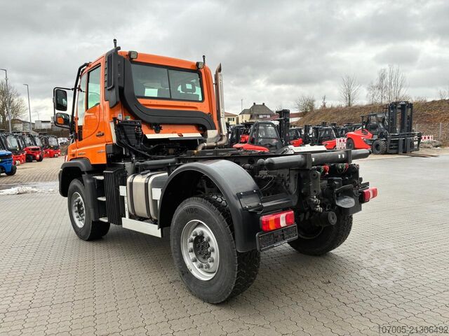 Sonstige Mercedes-Benz Unimog U 430 mit Leistungshydraulik, EAS
