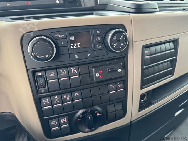 LKW mit Getränkeaufbau MAN TGX 26.500 L / LBW / 2 x AHK / LENKACHSE