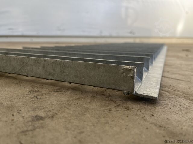 Overall width: 1,270 mm / Depth: 382 mm Dexion HI280 eingelegtes Gitterrost Gitterrostboden