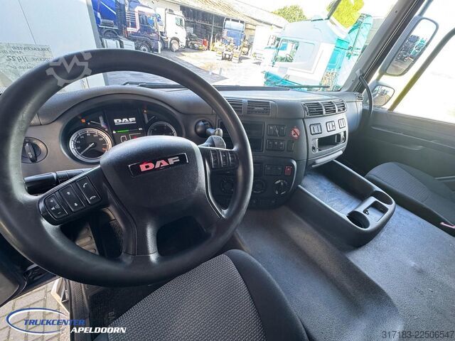 Standard tractor DAF CF 400 FT